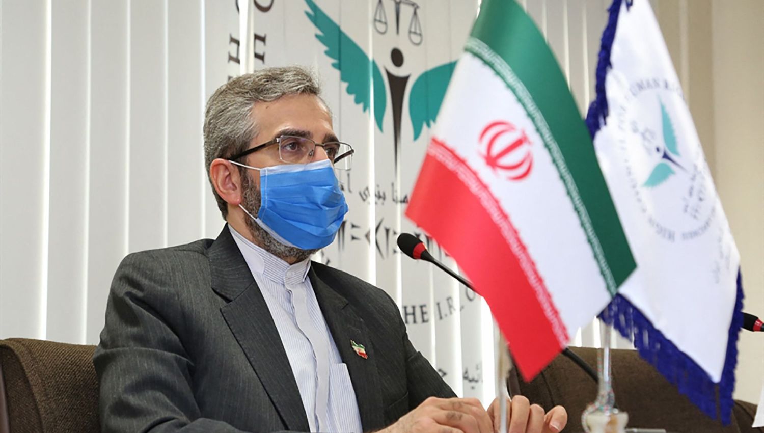 الوفد الإيراني المفاوض في فيينا: حنكة دبلوماسية ورصانة في الموقف