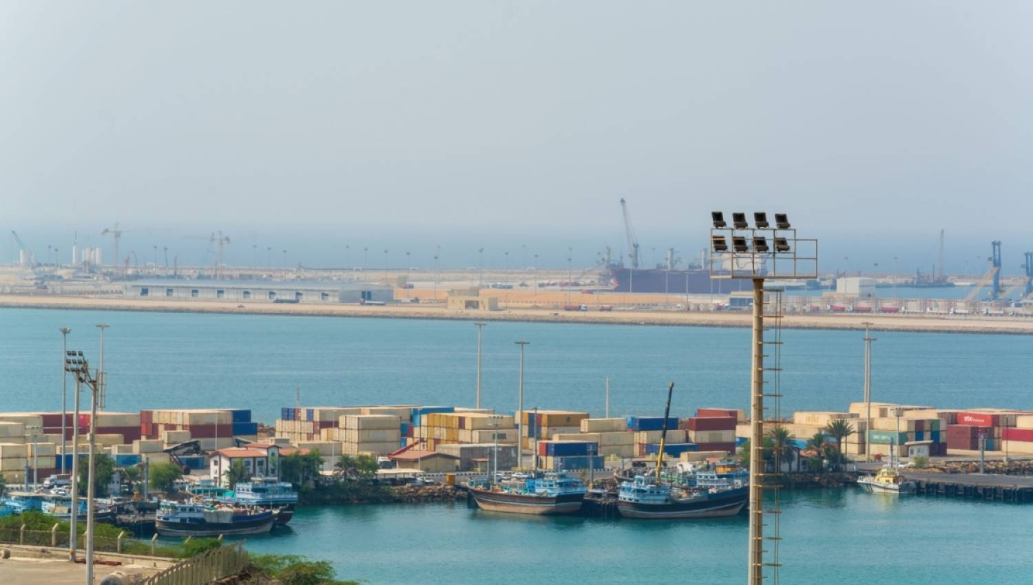 كيف ستتمكن إيران من الصمود أمام العقوبات الجديدة؟