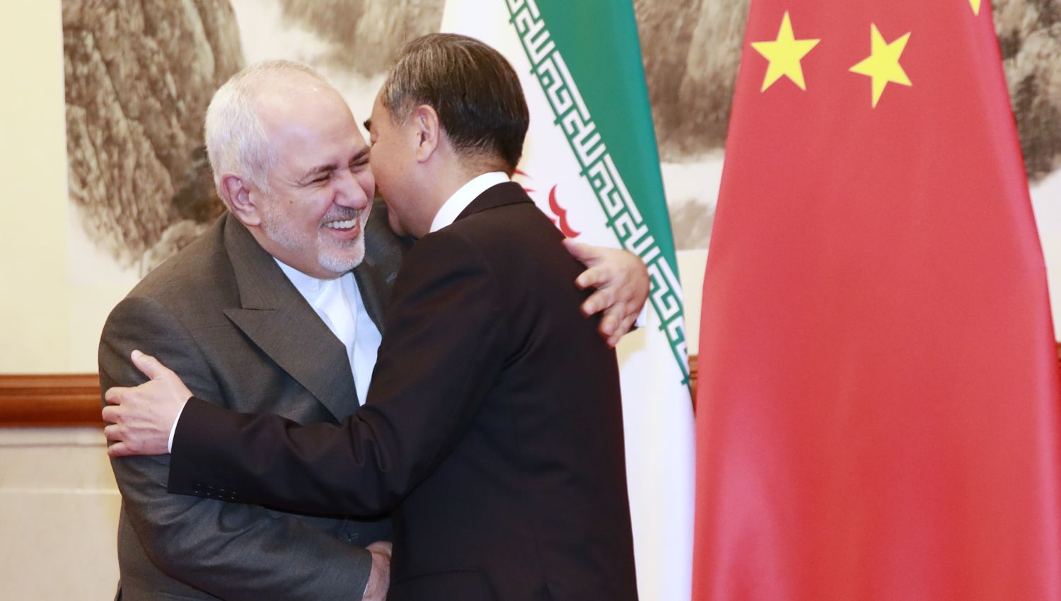إيران والصين: تراجع النفوذ الأميركي في غرب آسيا