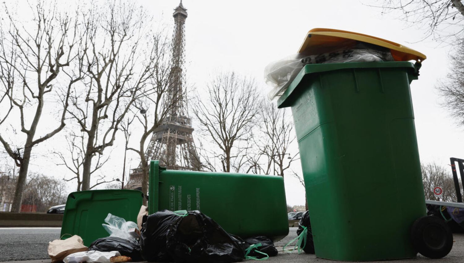 باريس غارقة في القمامة: الفوضى في بداياتها؟ 