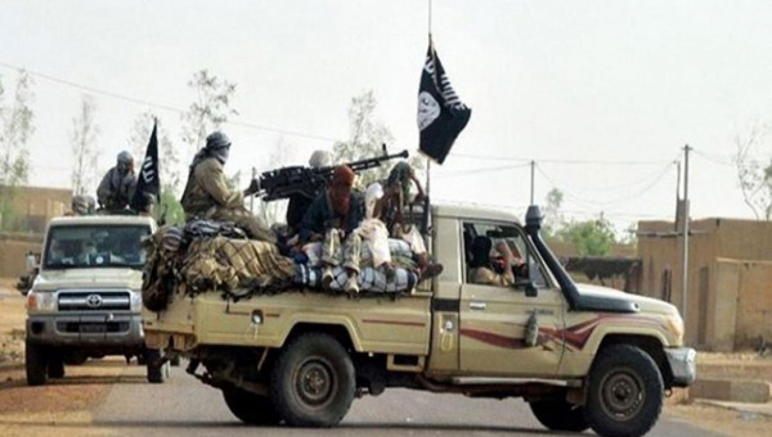 مصادر للخنادق: مجموعة جديدة من داعش قادمة من سوريا وصلت إلى شبوة ليلة امس